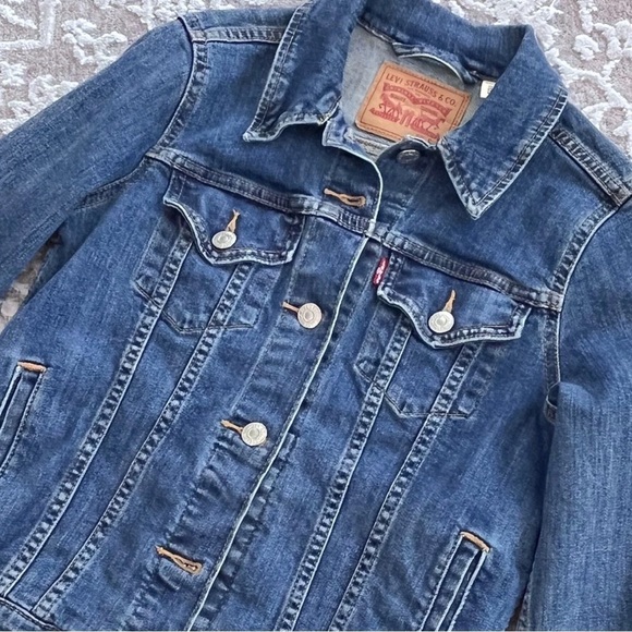Levi’s Women’s Original Trucker Jacket - Picture 14 of 16